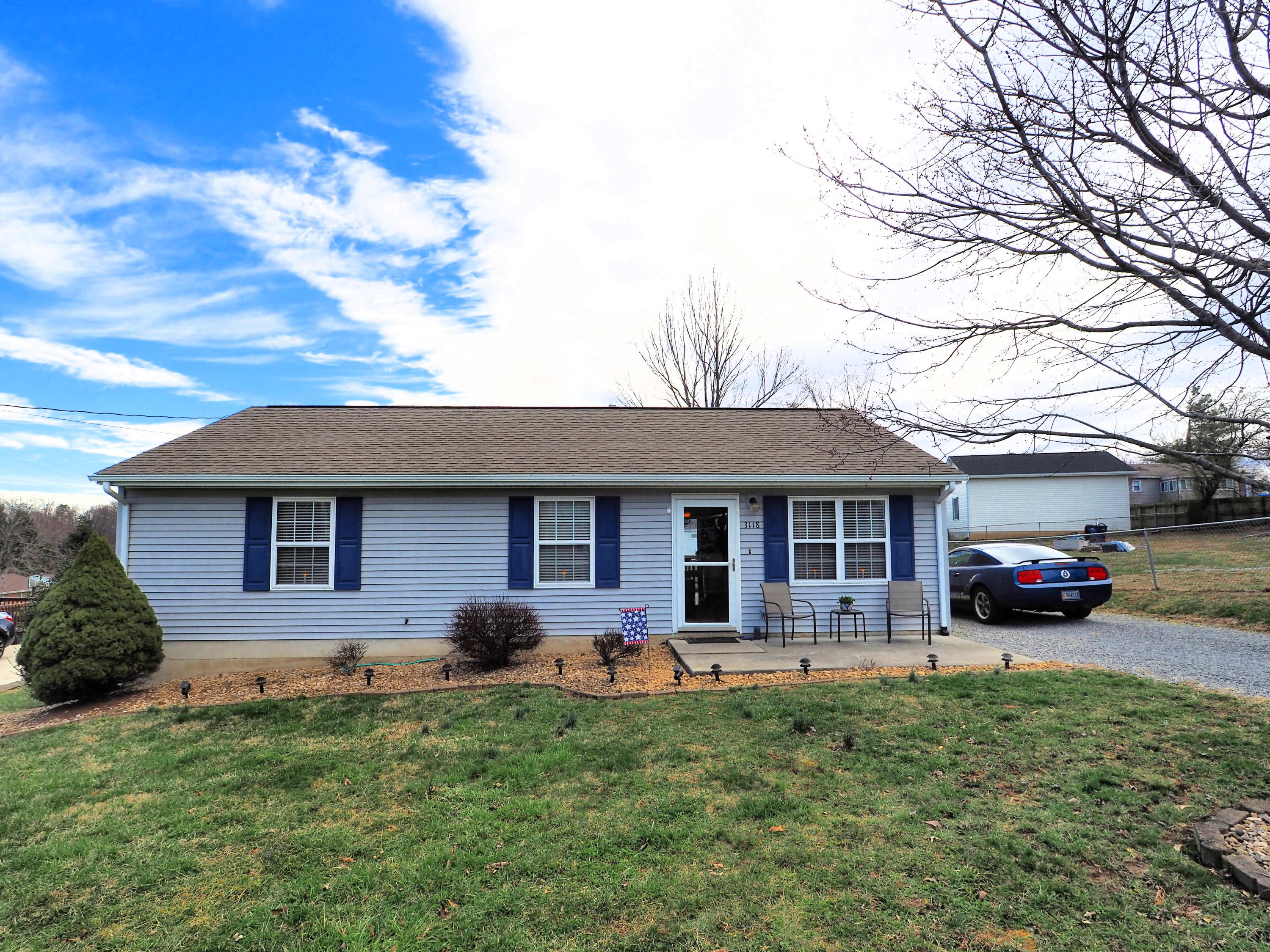 3118 Bandy Road Roanoke, VA 24014 - Photo 1 of 17 a house view with a garden space