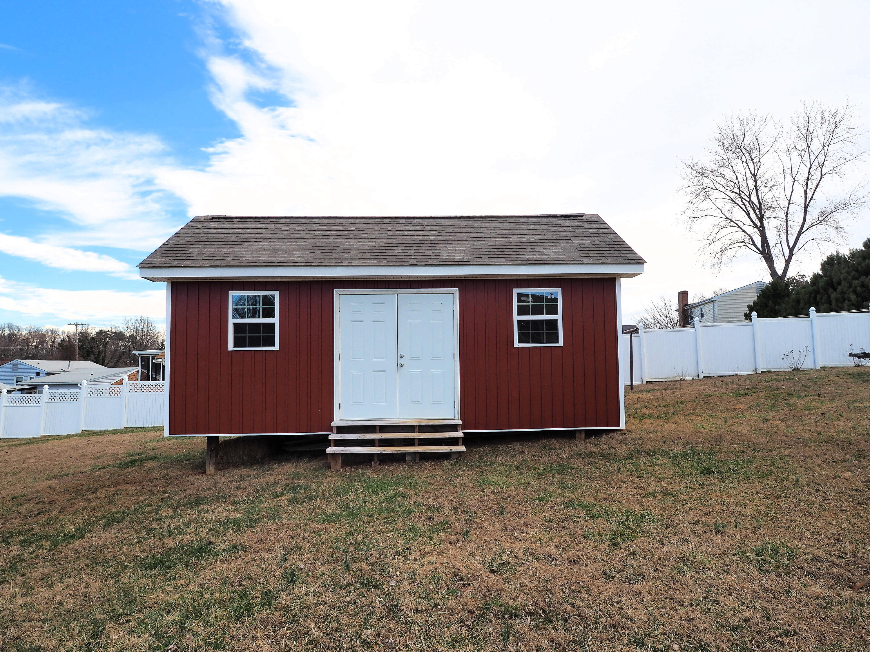 3118 Bandy Road Roanoke, VA 24014 - Photo 14 of 17 a front view of a house with a garden