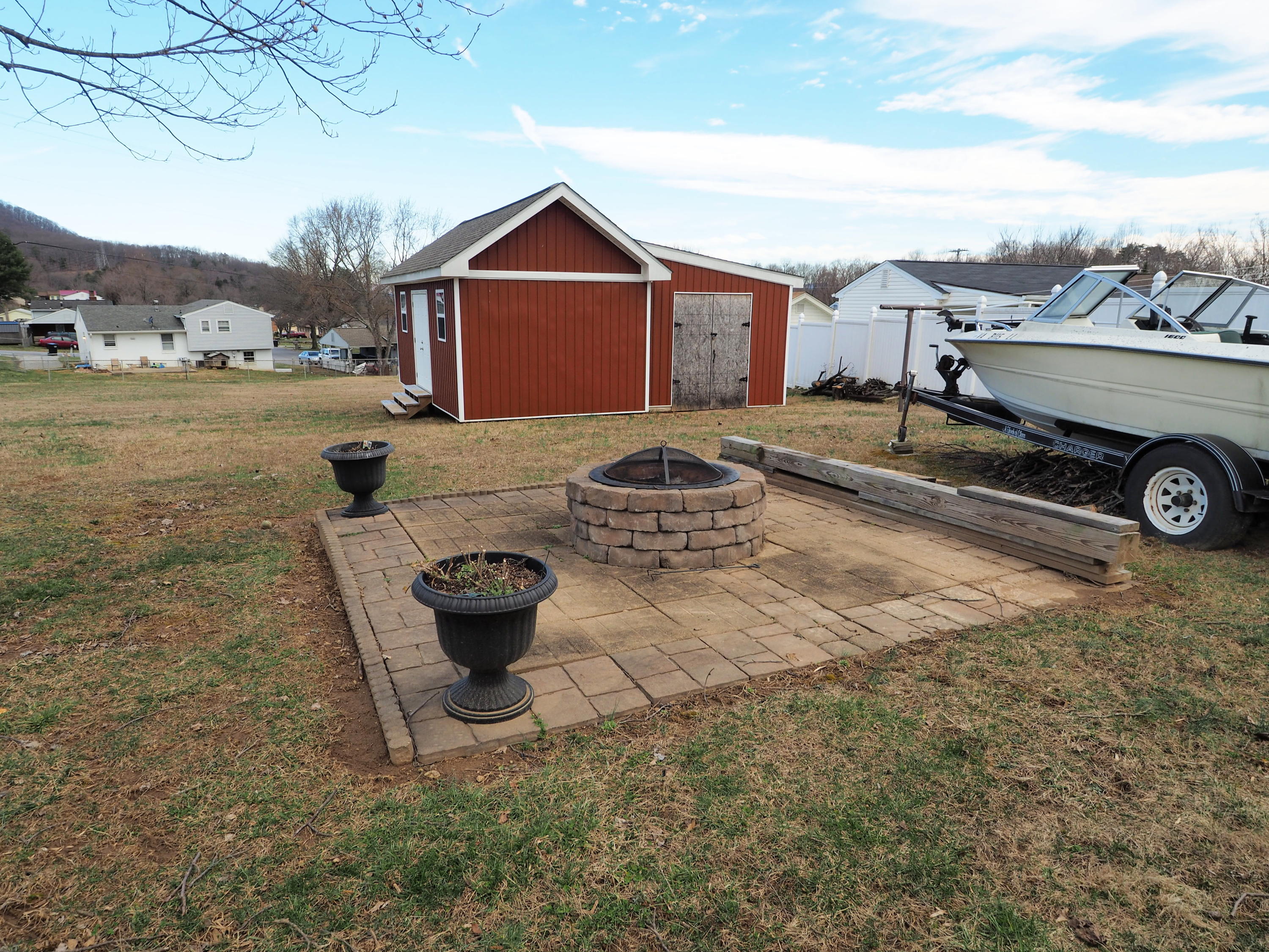 3118 Bandy Road Roanoke, VA 24014 - Photo 15 of 17 front view of a house with a yard
