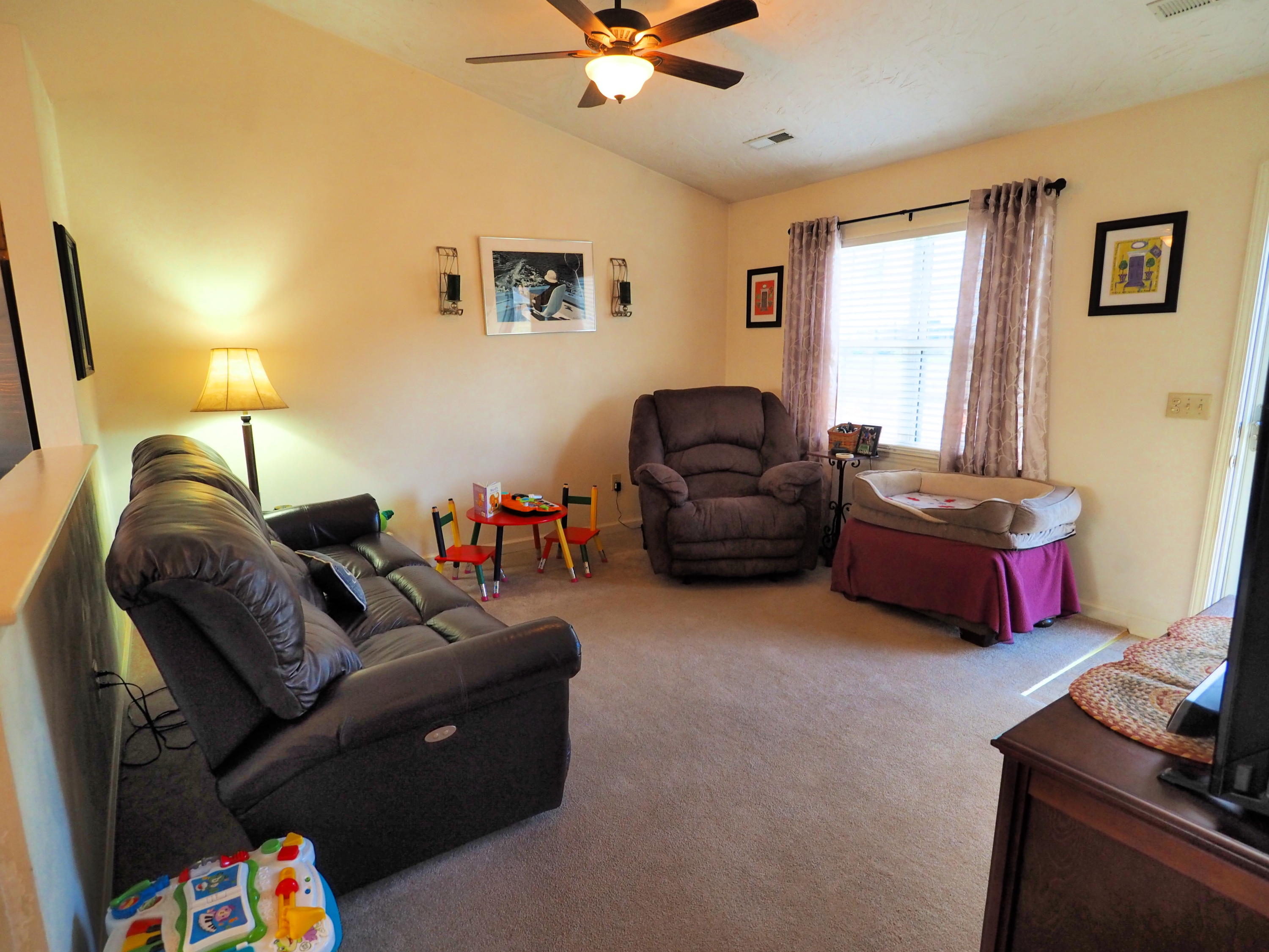 3118 Bandy Road Roanoke, VA 24014 - Photo 4 of 17 a living room with furniture and a window