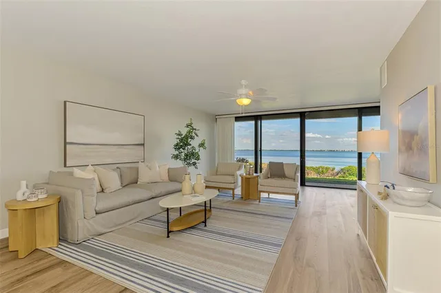 $709,900 | 6500 Flotilla Drive, Unit 102, Holmes Beach, FL 34217