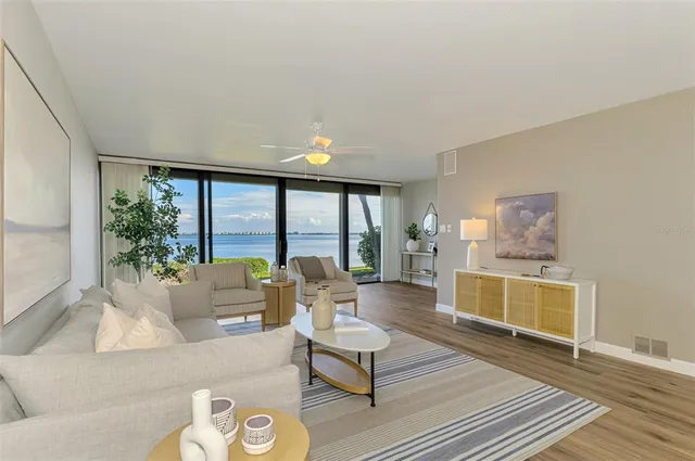 $709,900 | 6500 Flotilla Drive, Unit 102, Holmes Beach, FL 34217