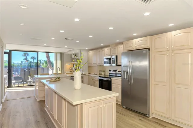 $709,900 | 6500 Flotilla Drive, Unit 102, Holmes Beach, FL 34217