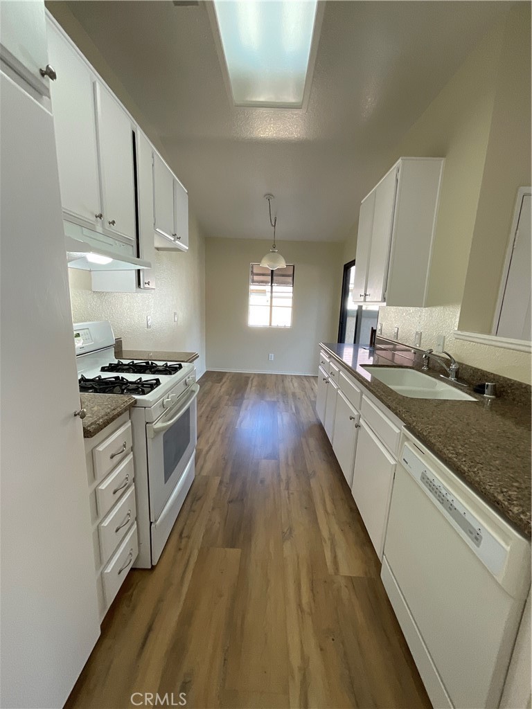 3582 West Stonepine Lane, Unit F Anaheim, CA 92804 - Photo 14 of 33