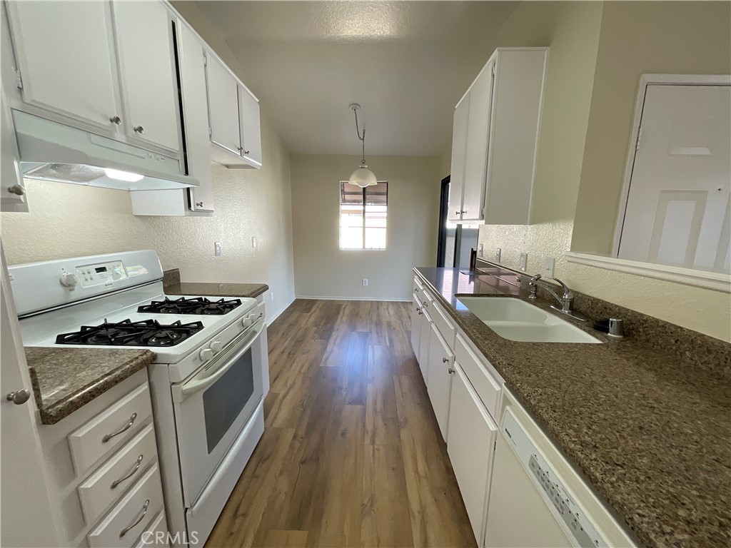 3582 West Stonepine Lane, Unit F Anaheim, CA 92804 - Photo 15 of 33