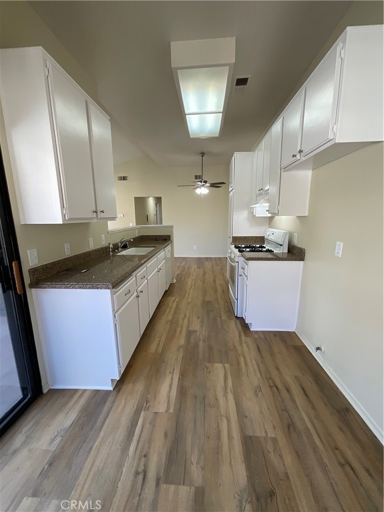 3582 West Stonepine Lane, Unit F Anaheim, CA 92804 - Photo 20 of 33