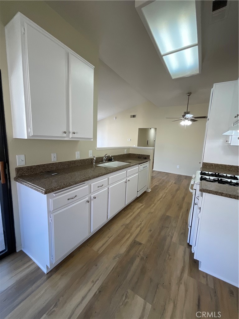 3582 West Stonepine Lane, Unit F Anaheim, CA 92804 - Photo 21 of 33