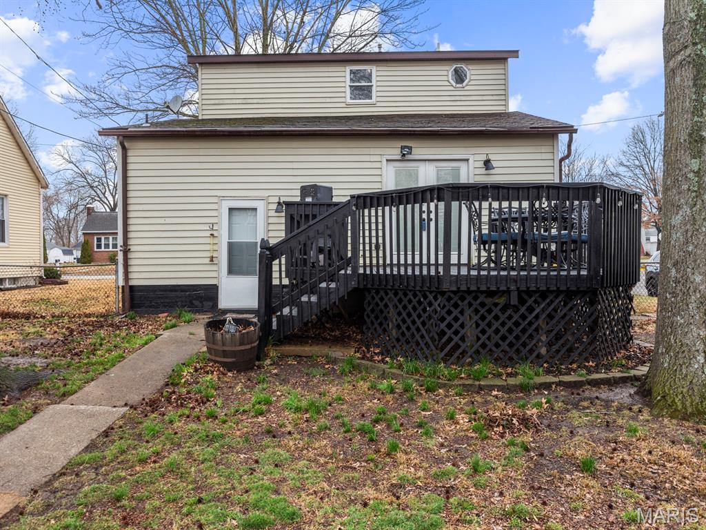 301 West Hanover Street New Baden, IL 62265 - Photo 2 of 39