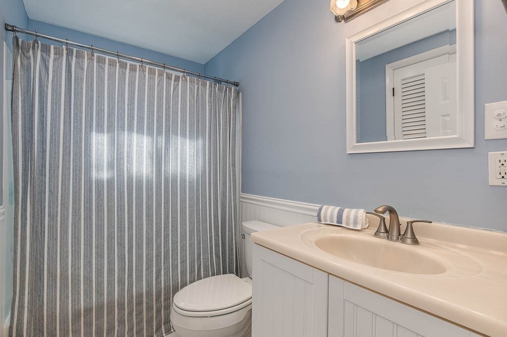71 Vincent Road Dedham, MA 02026 - Photo 19 of 42 Gallery Image 19