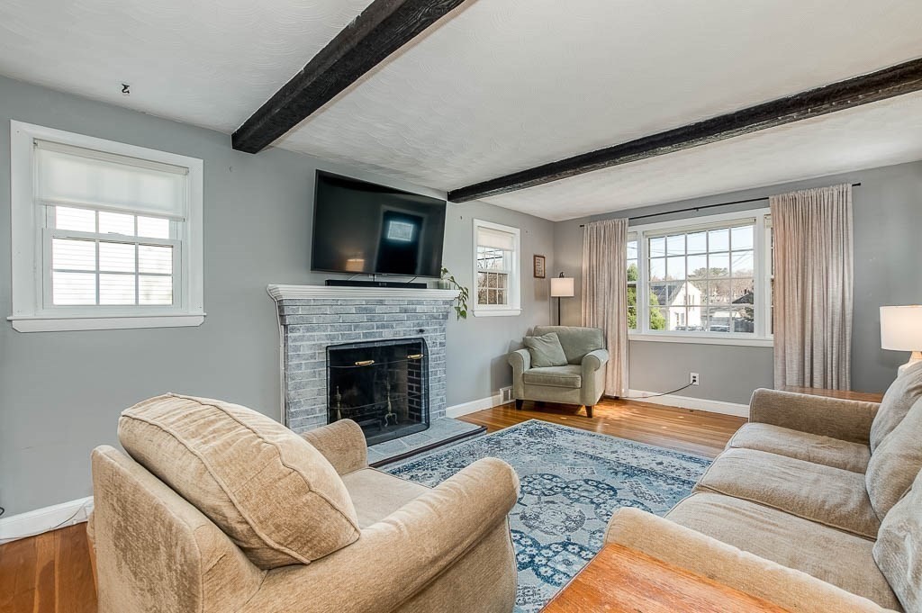 71 Vincent Road Dedham, MA 02026 - Photo 7 of 42 Gallery Image 7