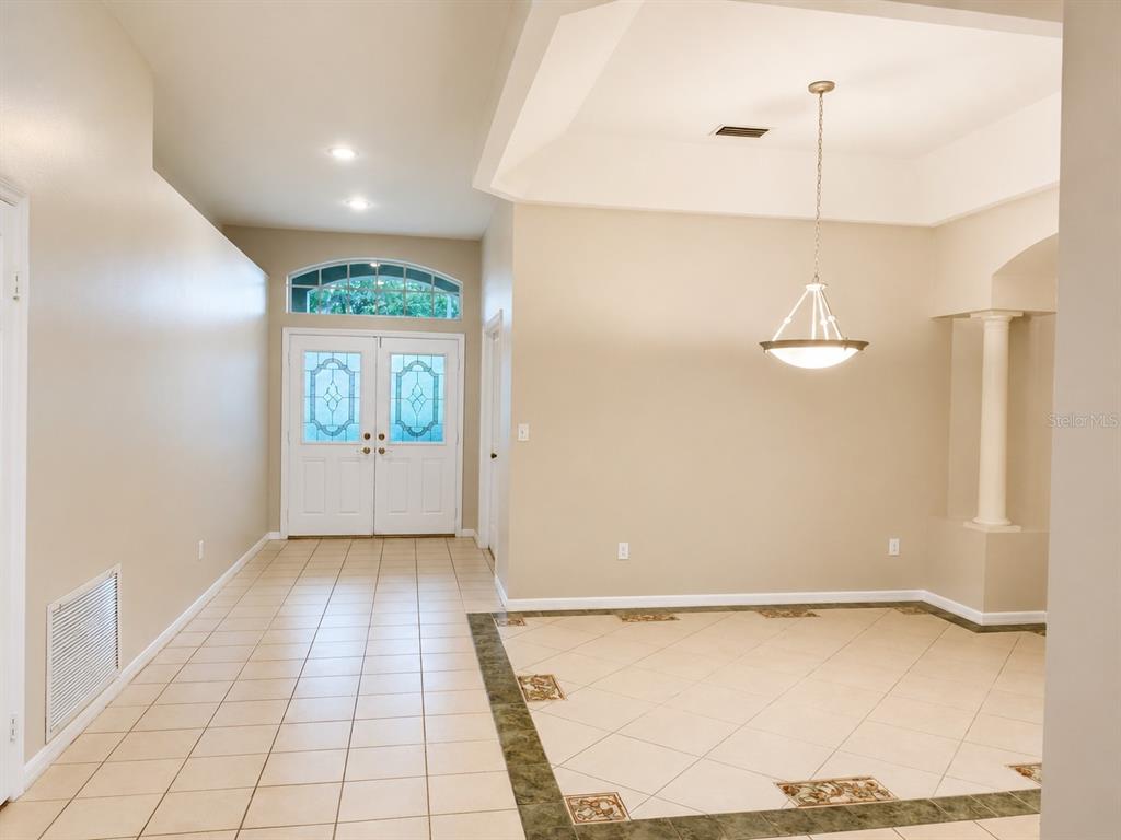 1625 Powder Ridge Drive Valrico, FL 33594 - Photo 3 of 24