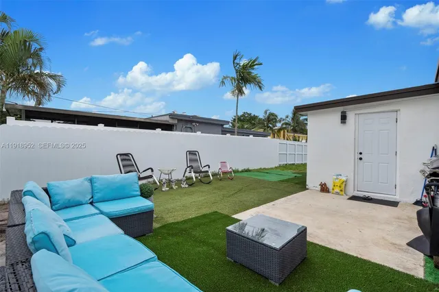 $3,950 | 850 Southwest 31st Avenue, Fort Lauderdale, FL 33312