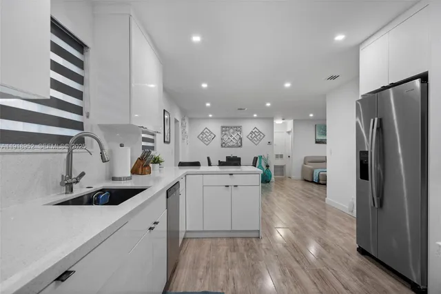 $3,950 | 850 Southwest 31st Avenue, Fort Lauderdale, FL 33312