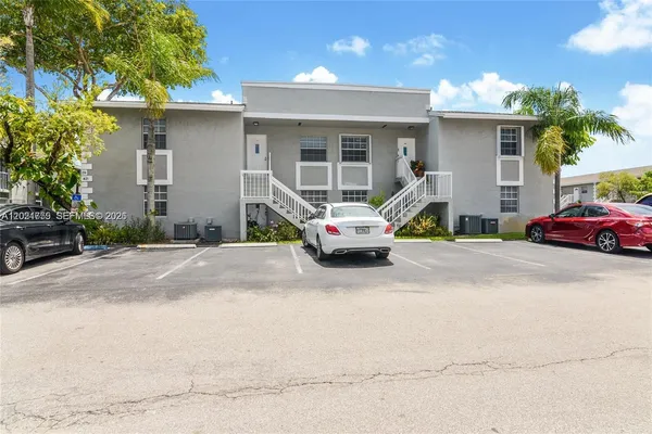 $2,100 | 421 Northeast 210th Cir Terrace, Unit 20326, Miami, FL 33179