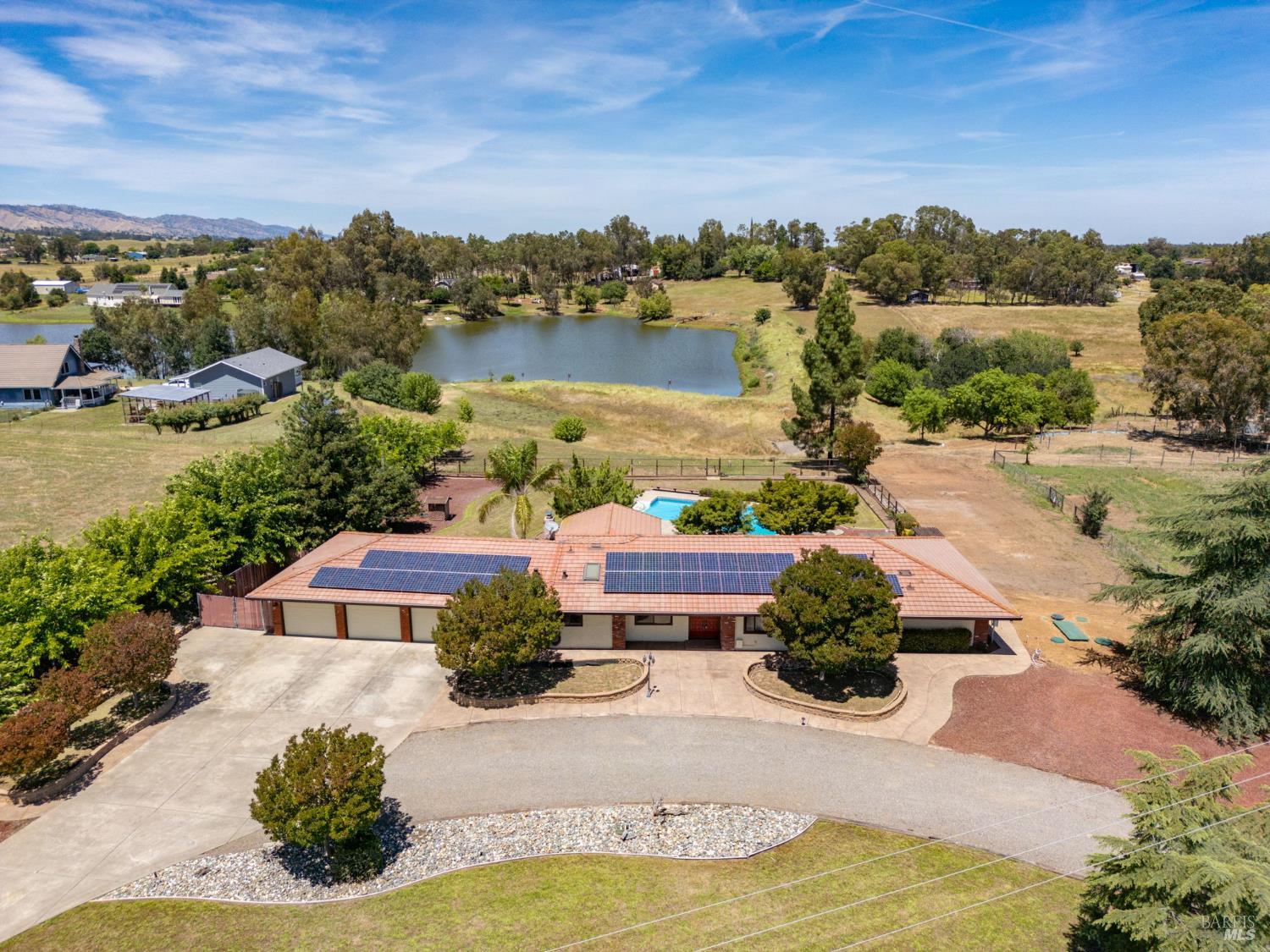 4445 Peaceful Glen Road Vacaville, CA 95688 - Photo 1 of 73