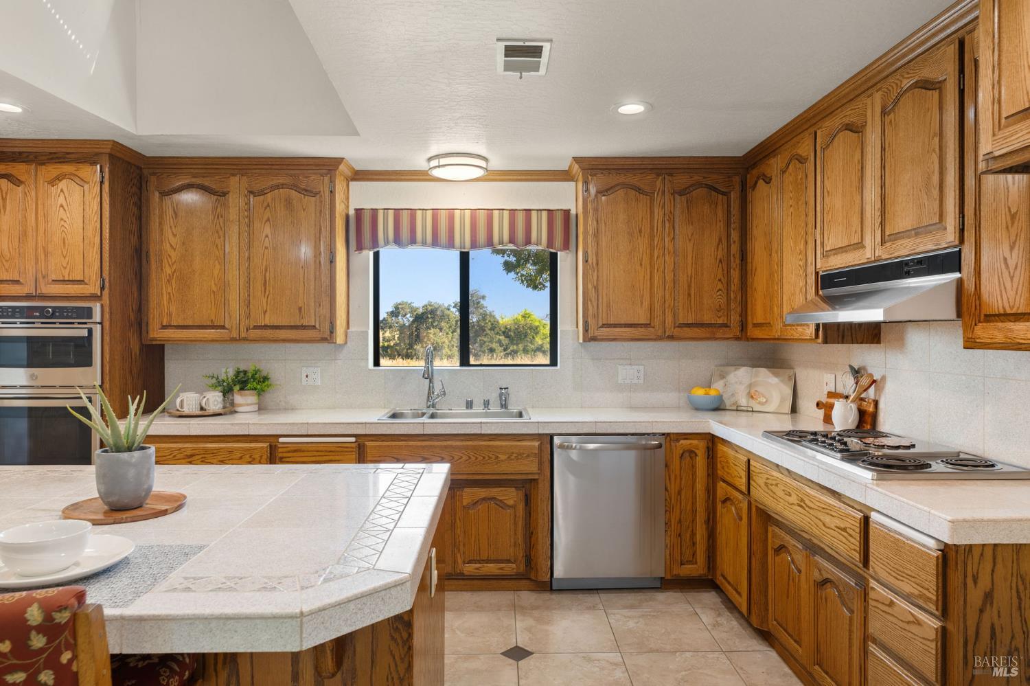 4445 Peaceful Glen Road Vacaville, CA 95688 - Photo 17 of 73
