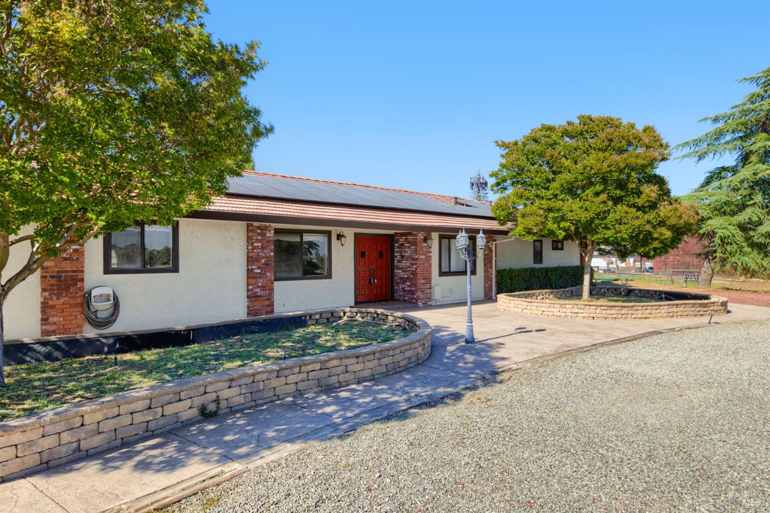4445 Peaceful Glen Road Vacaville, CA 95688 - Photo 5 of 73
