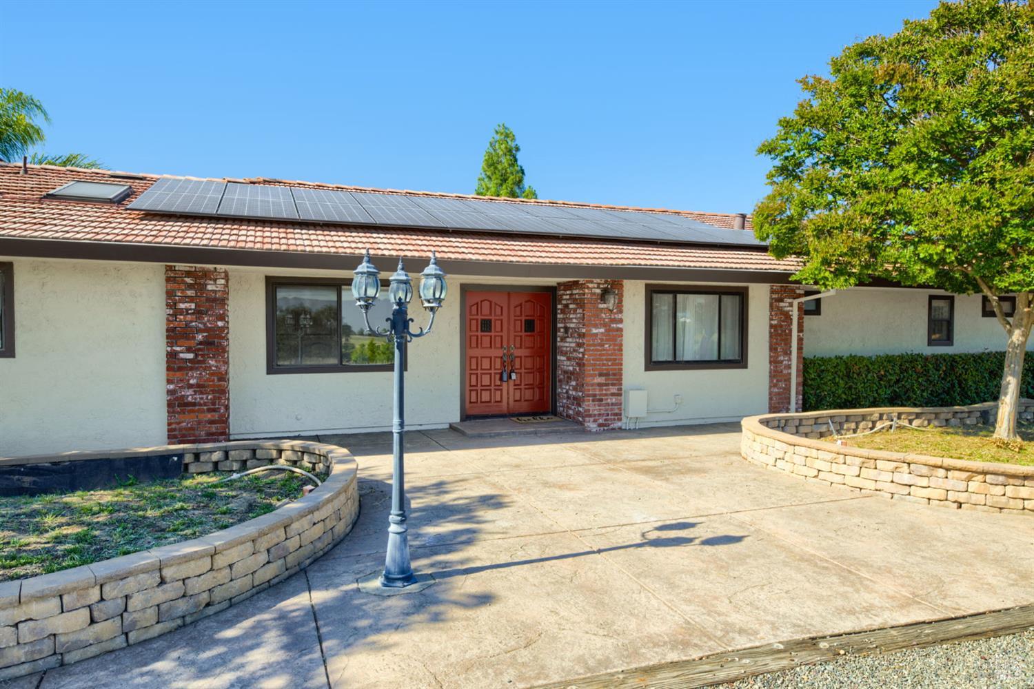 4445 Peaceful Glen Road Vacaville, CA 95688 - Photo 6 of 73