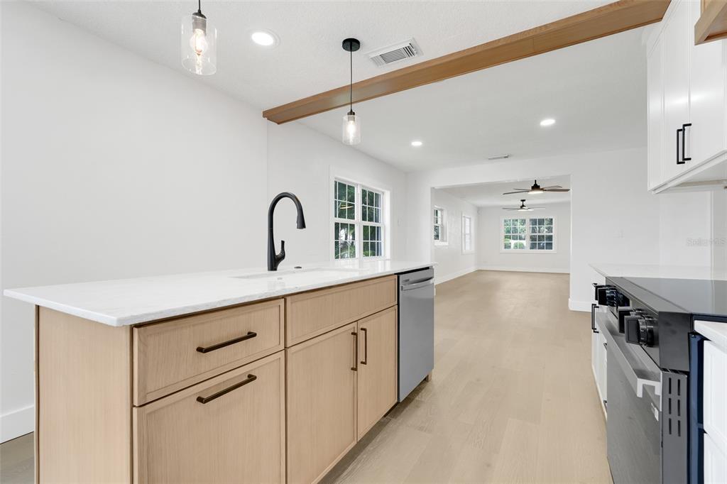 1444 Stetson Street Orlando, FL 32804 - Photo 11 of 39