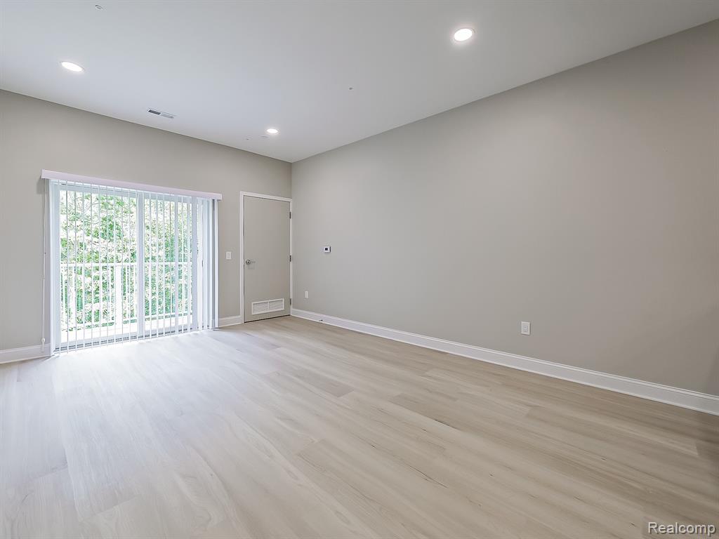 31480 Warren Road, Unit 303 Westland, MI 48185 - Photo 22 of 29