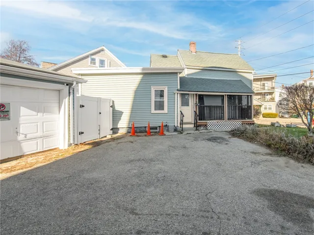 $300,000 | 15 Knight Street, Woonsocket, RI 02895