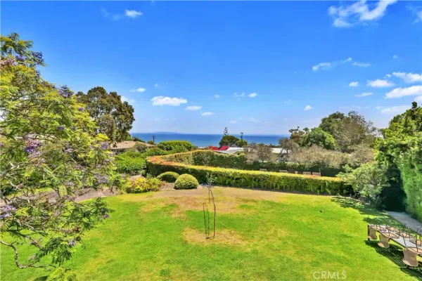 a bathroom with a sink vanity and a mirror