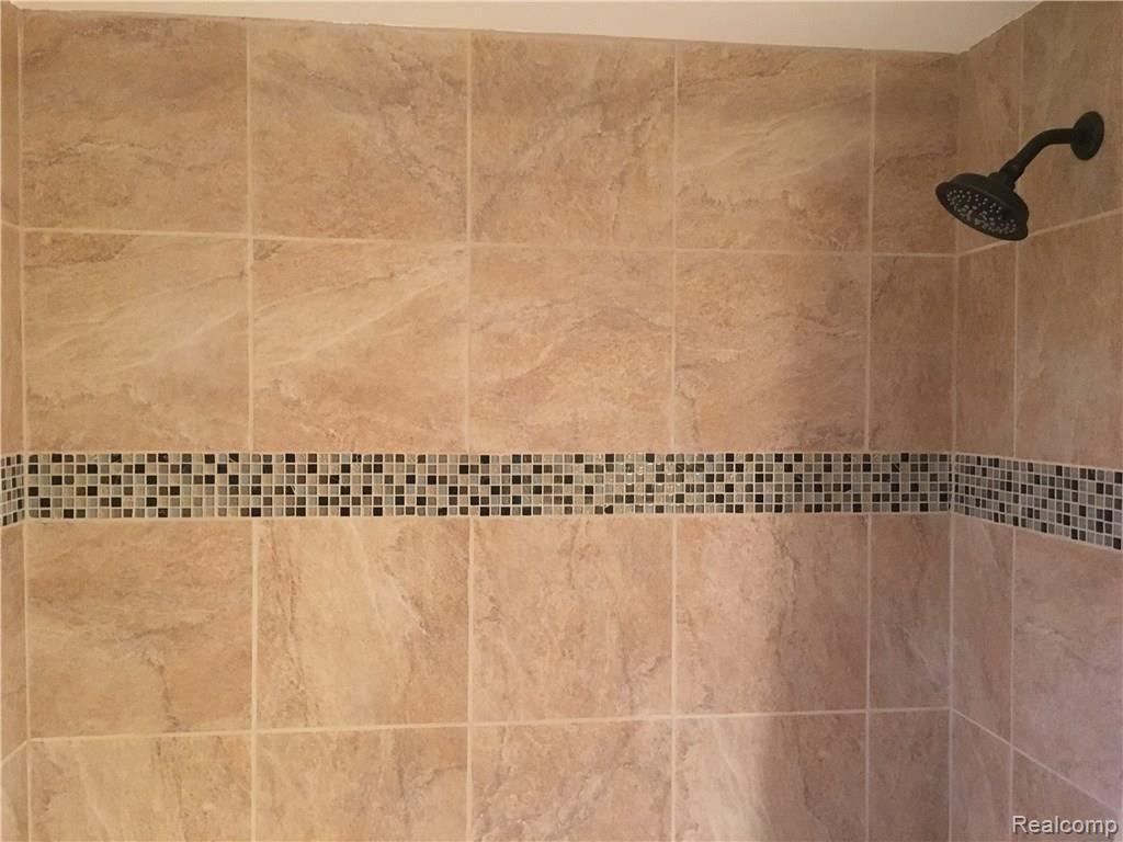 18642 Levan Road Livonia, MI 48152 - Photo 56 of 69 IMG_8962.JPG