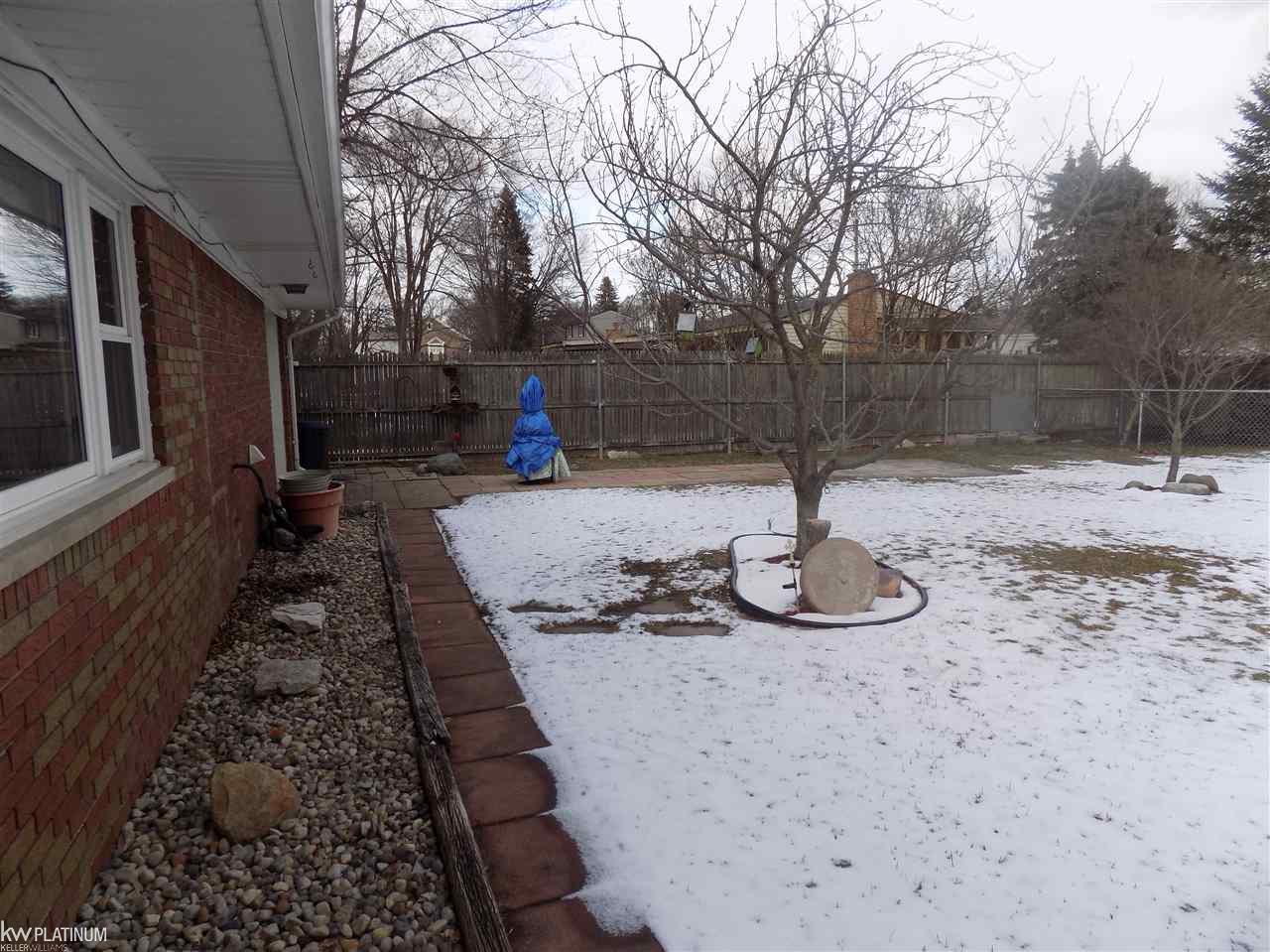 51156 Fairchild Road Chesterfield, MI 48051 - Photo 18 of 32