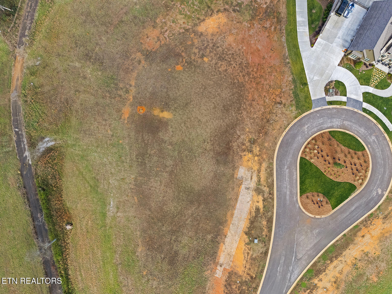 135 Magnolia Hill Loudon, TN 37774 - Photo 15 of 33 DJI_20251126231329_0183_D