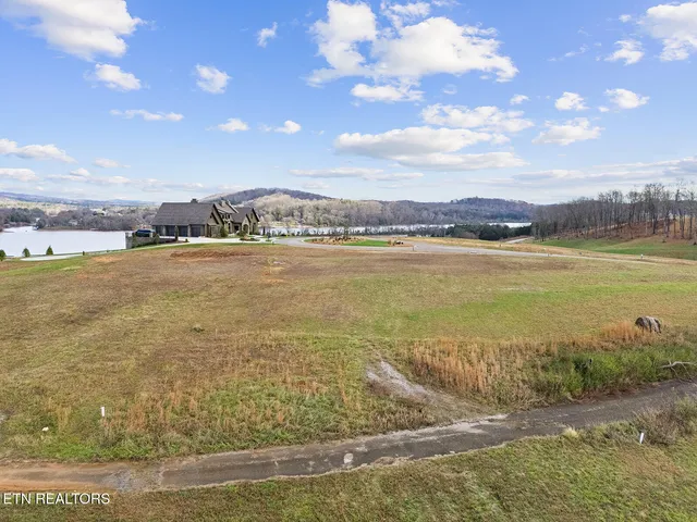$325,000 | 135 Magnolia Hill, Loudon, TN 37774