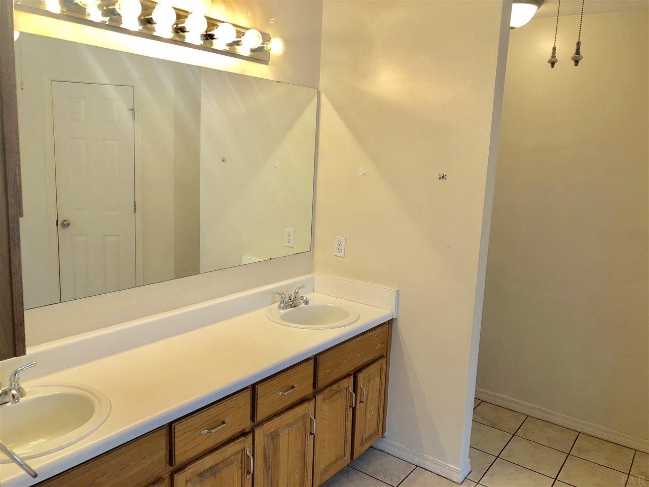 4369 Bayou Ridge Drive Pace, FL 32571 - Photo 10 of 13 Gallery Image 10