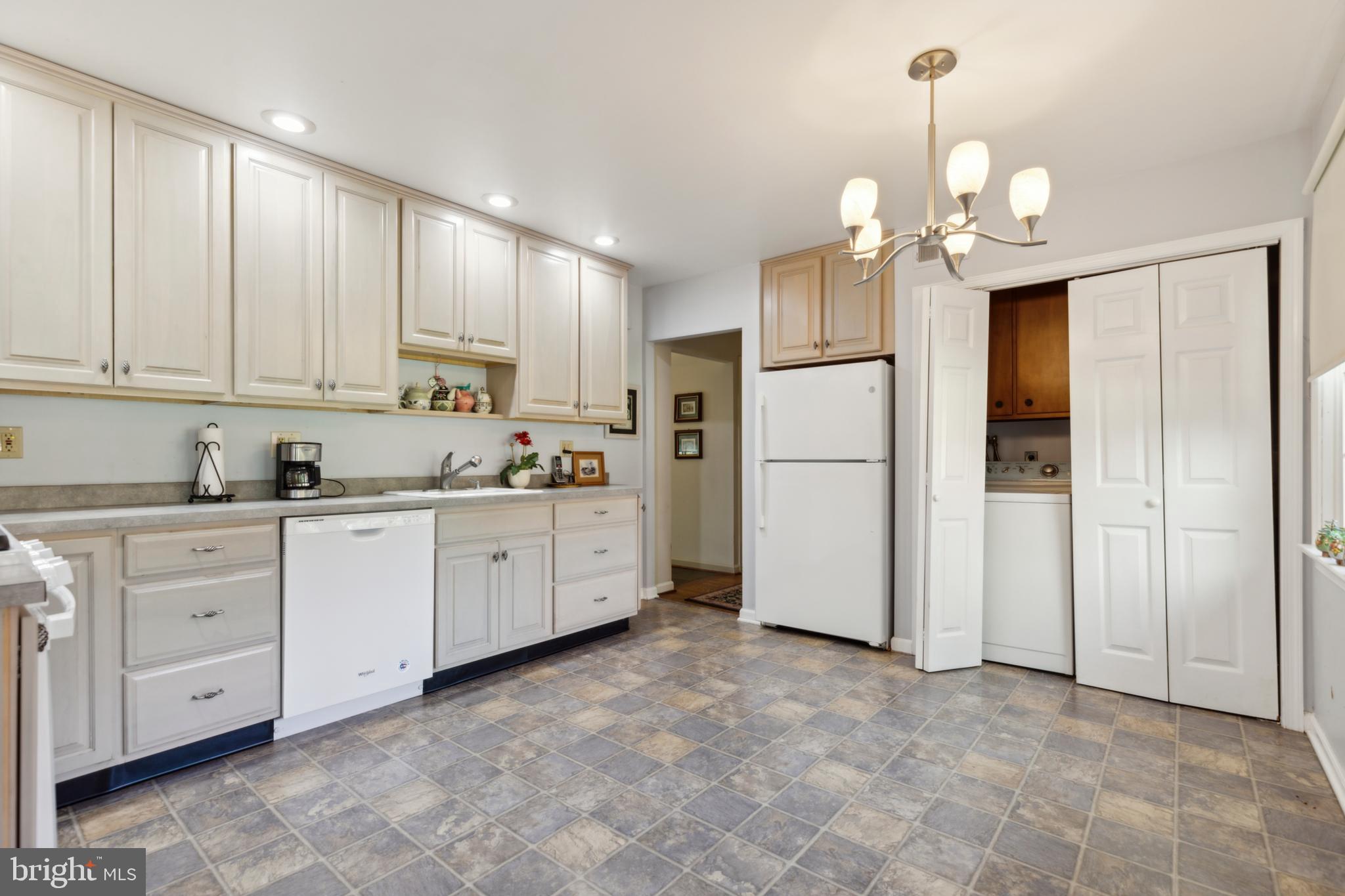 824 Juniper Drive Lafayette Hill, PA 19444 - Photo 14 of 28 Pot Drawers
13x12