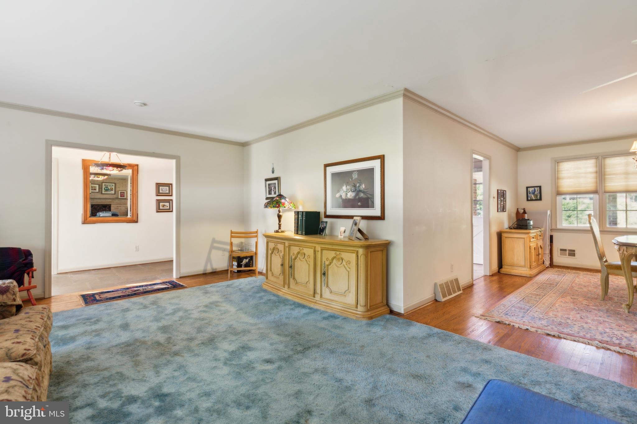 824 Juniper Drive Lafayette Hill, PA 19444 - Photo 8 of 28 Living Room 13x14