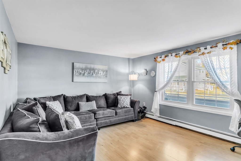 166 Hancock Street Springfield, MA 01109 - Photo 13 of 33