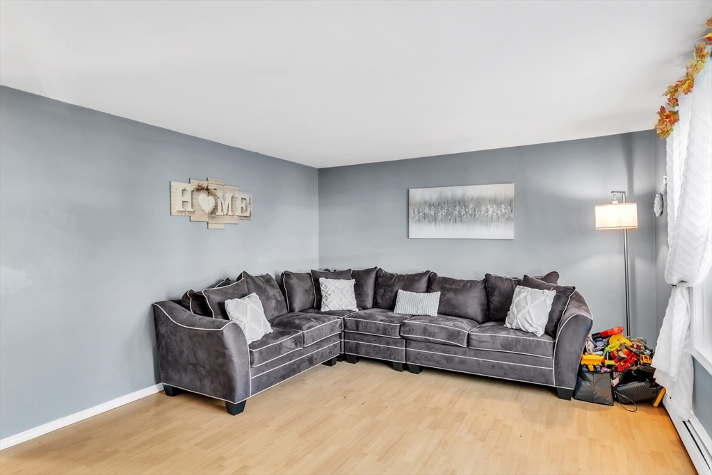 166 Hancock Street Springfield, MA 01109 - Photo 15 of 33