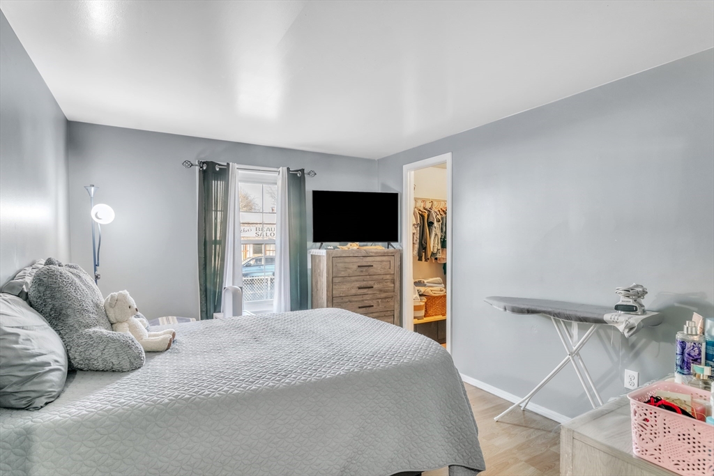 166 Hancock Street Springfield, MA 01109 - Photo 21 of 33