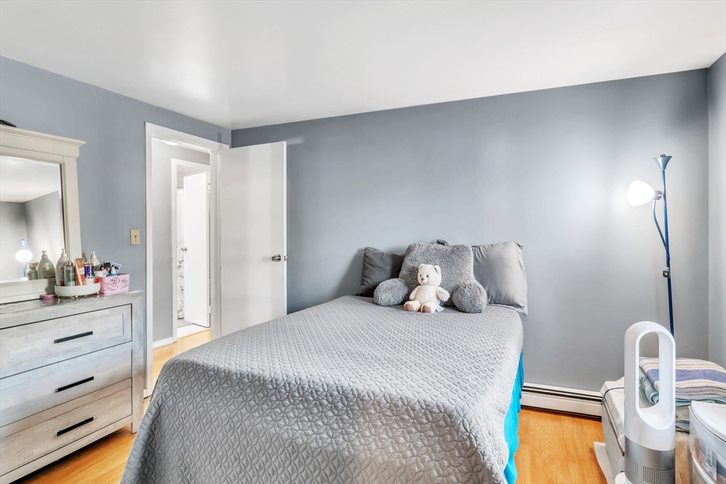 166 Hancock Street Springfield, MA 01109 - Photo 22 of 33