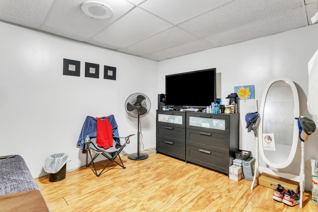 166 Hancock Street Springfield, MA 01109 - Photo 29 of 33