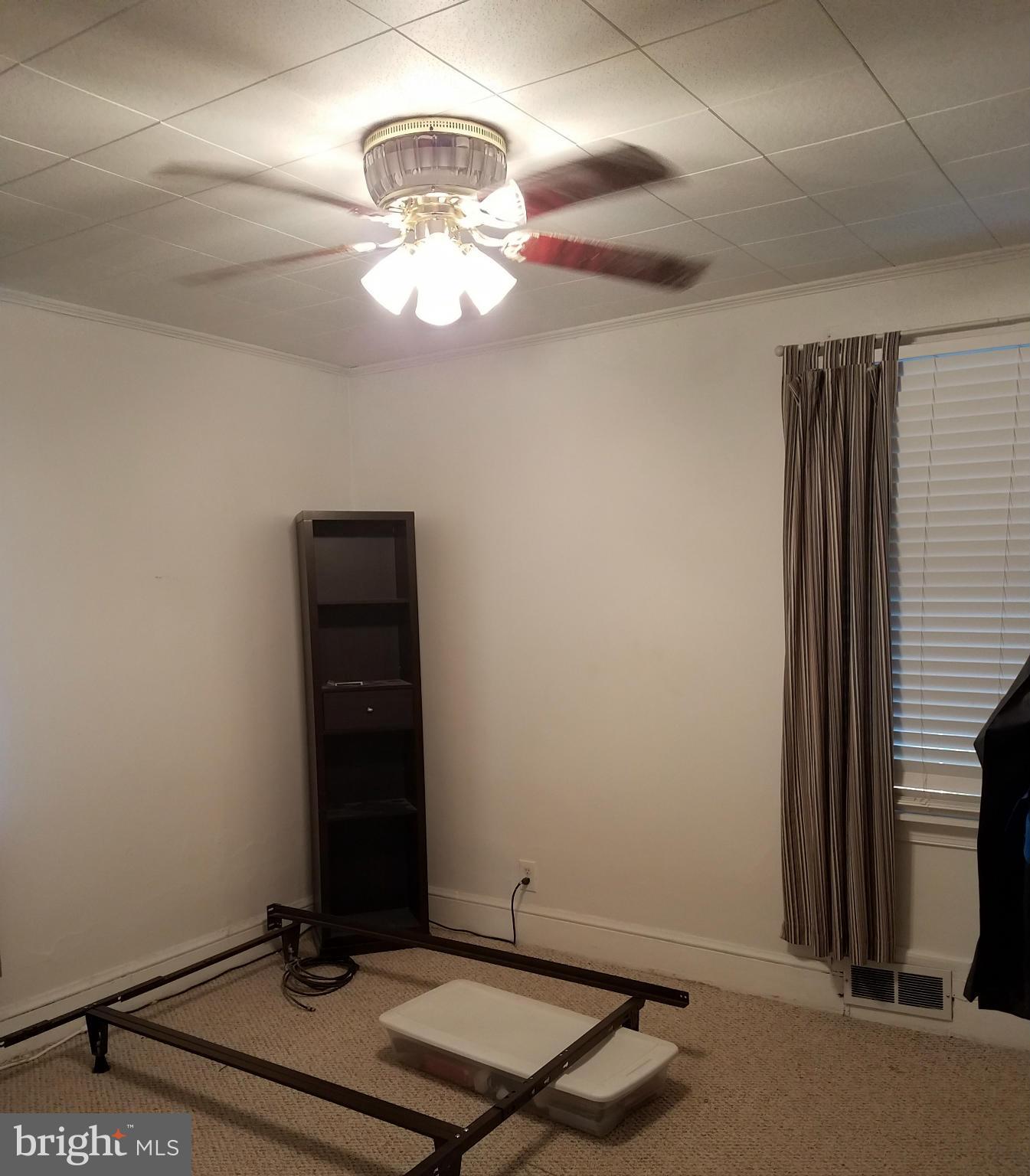 3203 River Drive Road Baltimore, MD 21219 - Photo 9 of 18 a room with gym equipment