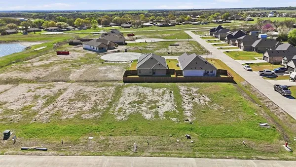$65,000 | 406 Gladiator Drive, Italy, TX 76651