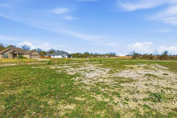 $65,000 | 406 Gladiator Drive, Italy, TX 76651
