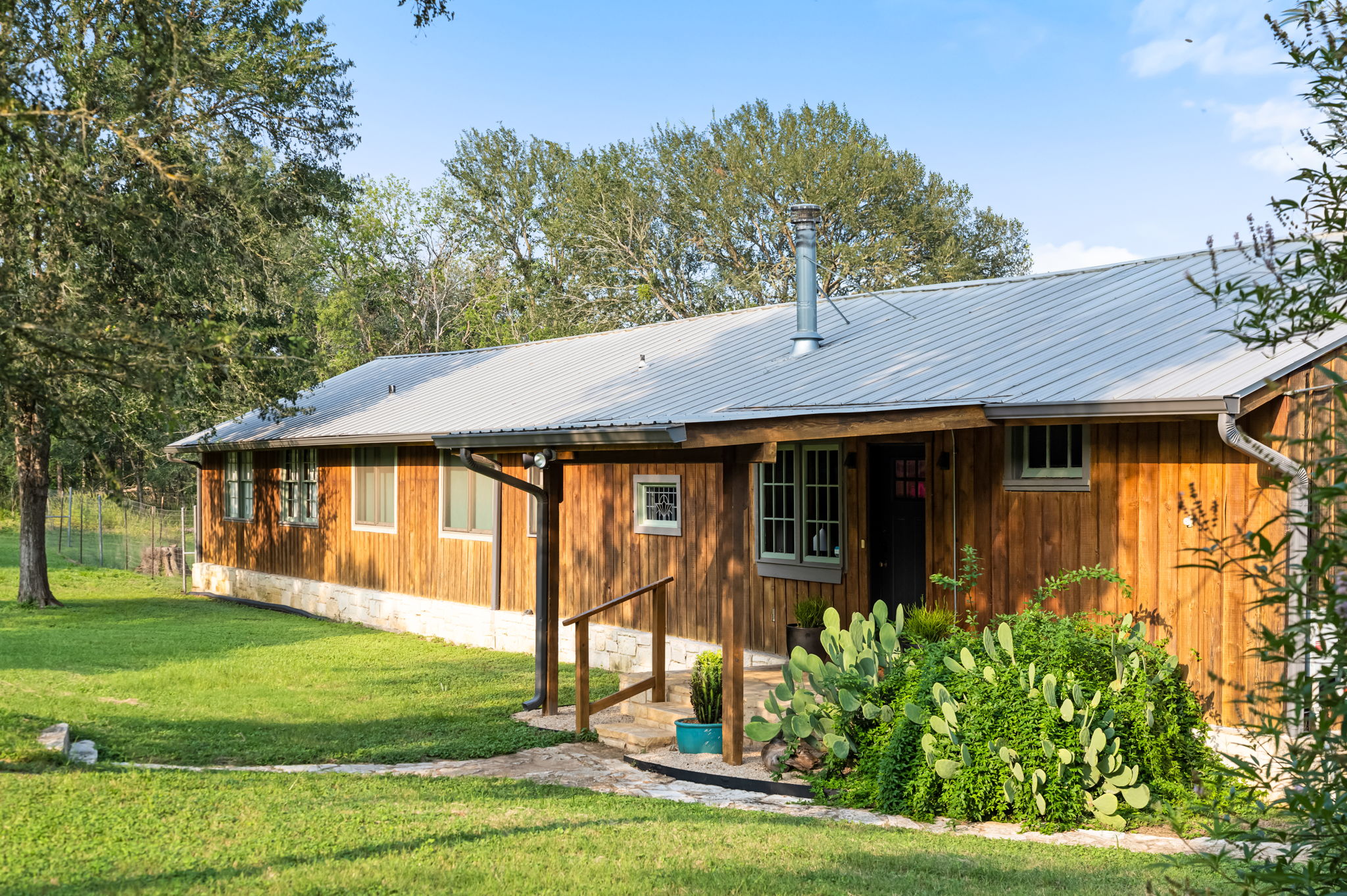 317 Walnut Creek Road Bastrop, TX 78602 - Photo 2 of 40