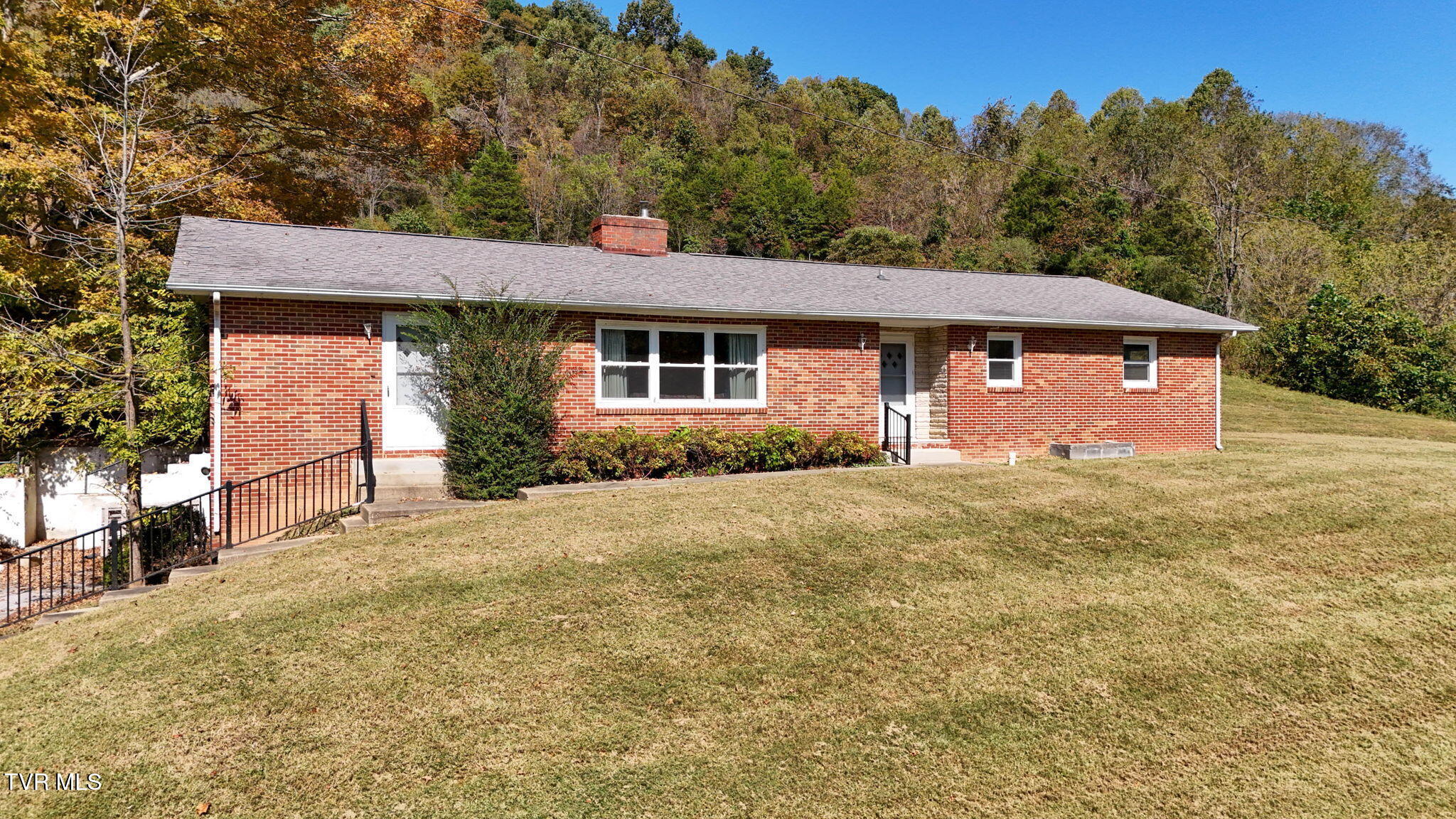 5027 Potter Road Bristol, VA 24202 - Photo 19 of 35 3-web-or-mls-5027 Potter Rd RA