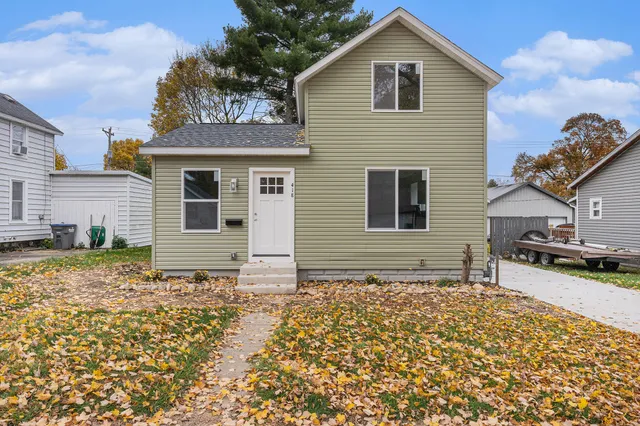 $250,000 | 418 Center Avenue, Sturgis, MI 49091