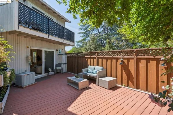 $599,000 | 3011 Mayhew Court, Unit 1, Walnut Creek, CA 94597