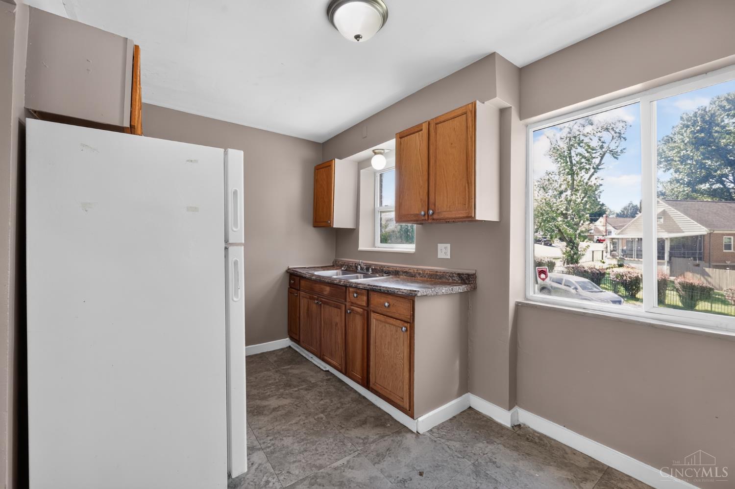 1263 West Galbraith Road Cincinnati, OH 45224 - Photo 11 of 31 Gallery Image 11