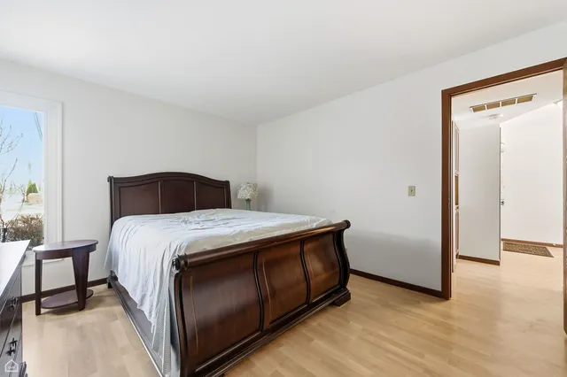 $249,999 | 1749 Vermont Drive, Elk Grove Village, IL 60007