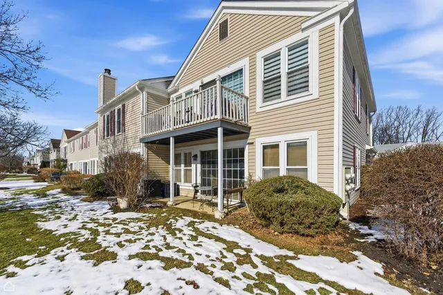 $249,999 | 1749 Vermont Drive, Elk Grove Village, IL 60007