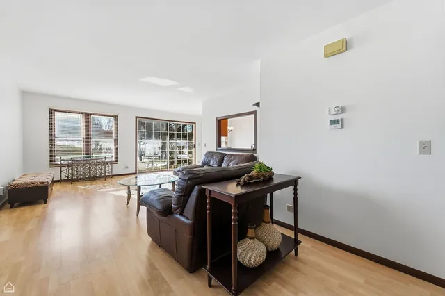 $249,999 | 1749 Vermont Drive, Elk Grove Village, IL 60007