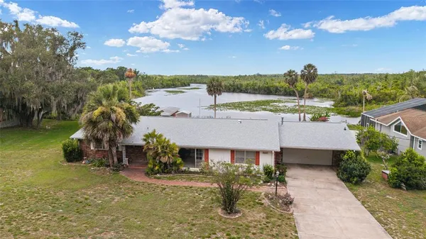 $485,000 | 35237 Mulholland Drive, Fruitland Park, FL 34731